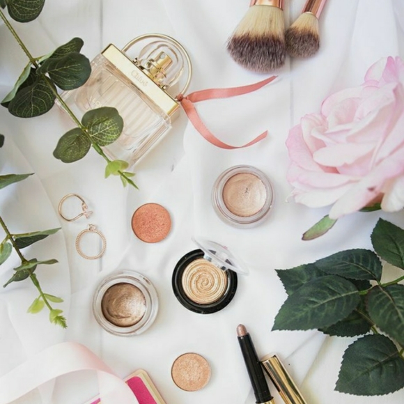 Meet your Posher, Ingenue Cosmetics Boutique - Picture 3 of 6